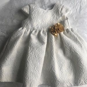 Pippa&Julie Beautiful white brocade dress